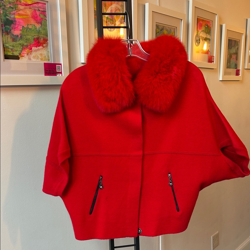 Elegant Red Knit Jacket with Fur Collar.